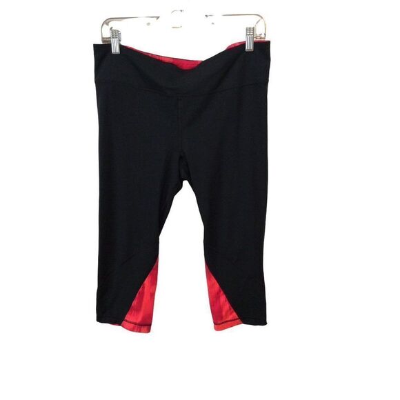 UNDER Armour Capri Legging Large(Women’s) Black Hot pink  Polyester/Spandex - Picture 1 of 3